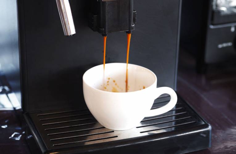 Rodzaje ekspresów do kawy – jakie są najlepsze ekspresy do parzenia kawy?